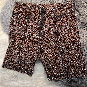 Zipper leopard biker shorts